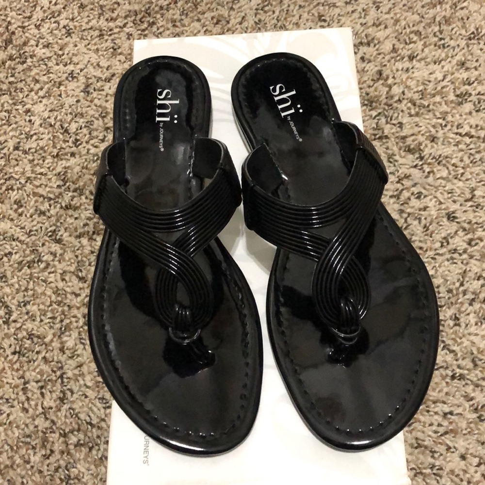Patent black sandals